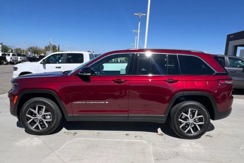 2025 Jeep Grand Cherokee Limited photo 1