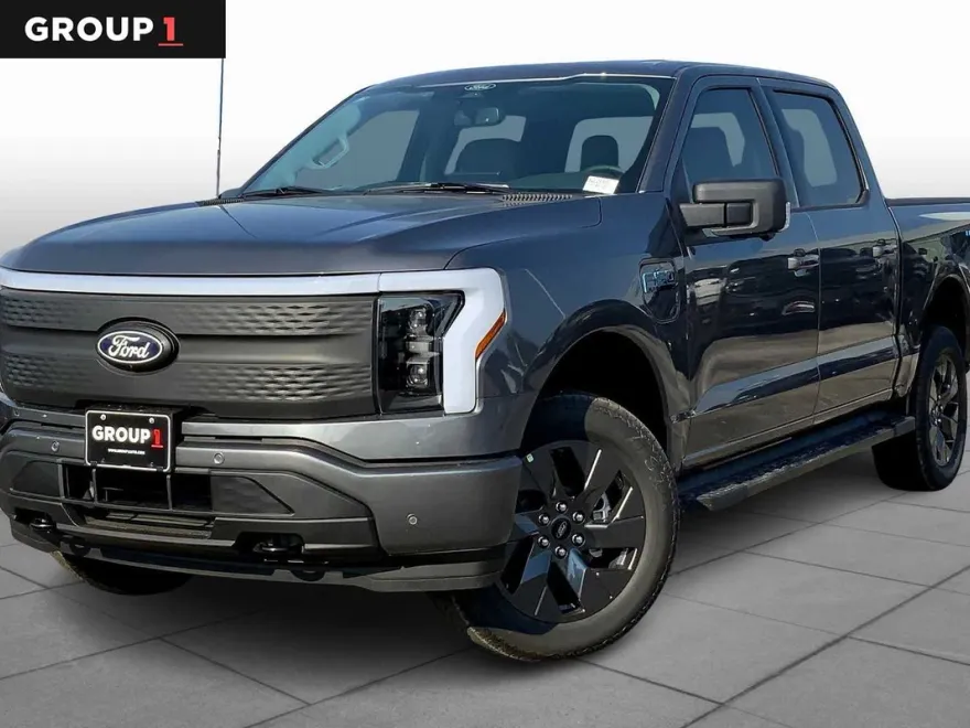 2025 Ford F-150 Lightning photo 1