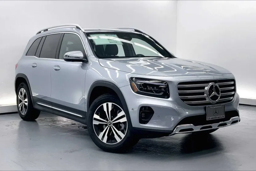 2026 Mercedes Benz GLB 250 photo 1