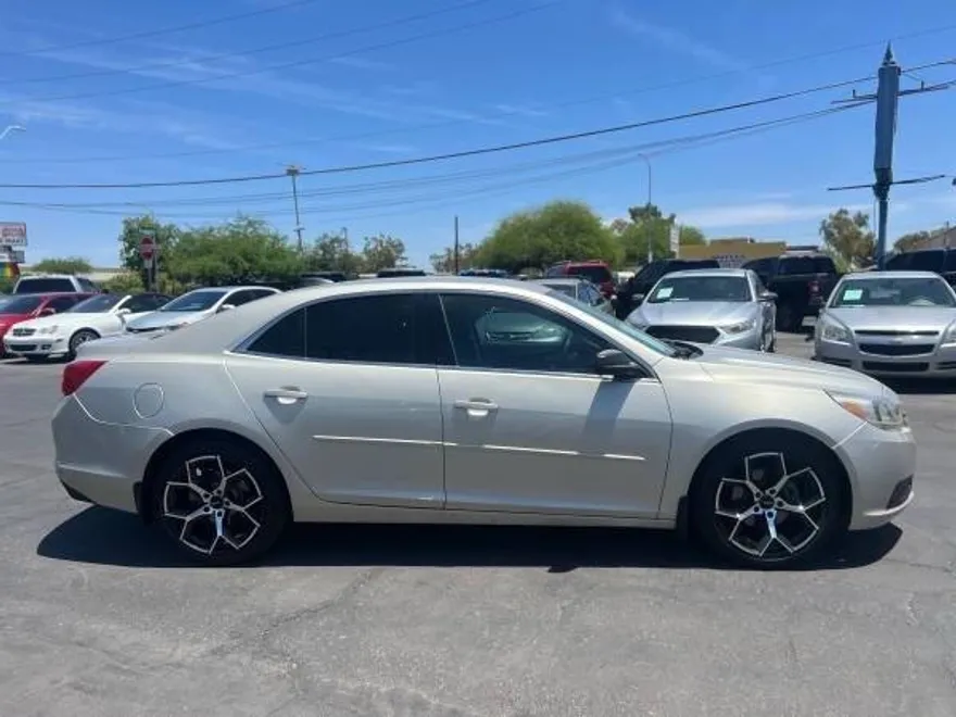 2015 Chevrolet Malibu LS photo 1