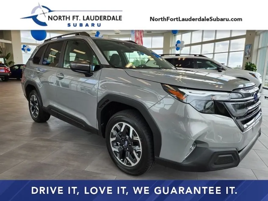 2025 Subaru Forester Premium photo 1