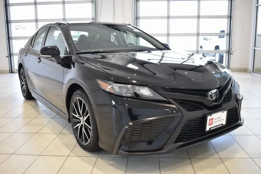 2024 Toyota Camry SE photo 1