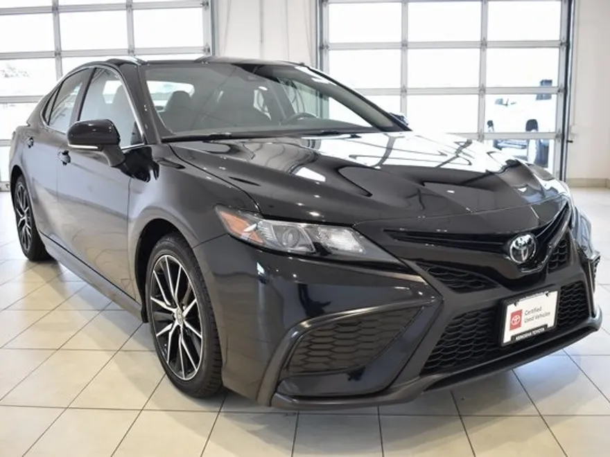 2024 Toyota Camry SE photo 1