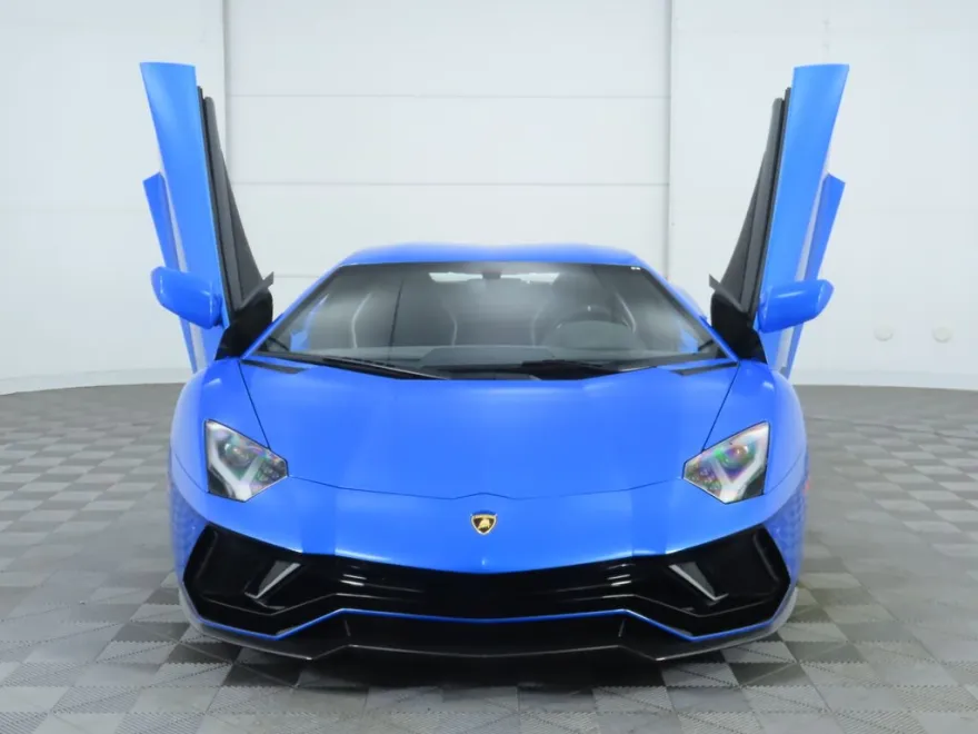 2022 Lamborghini Aventador LP 780-4 Ultimae photo 1