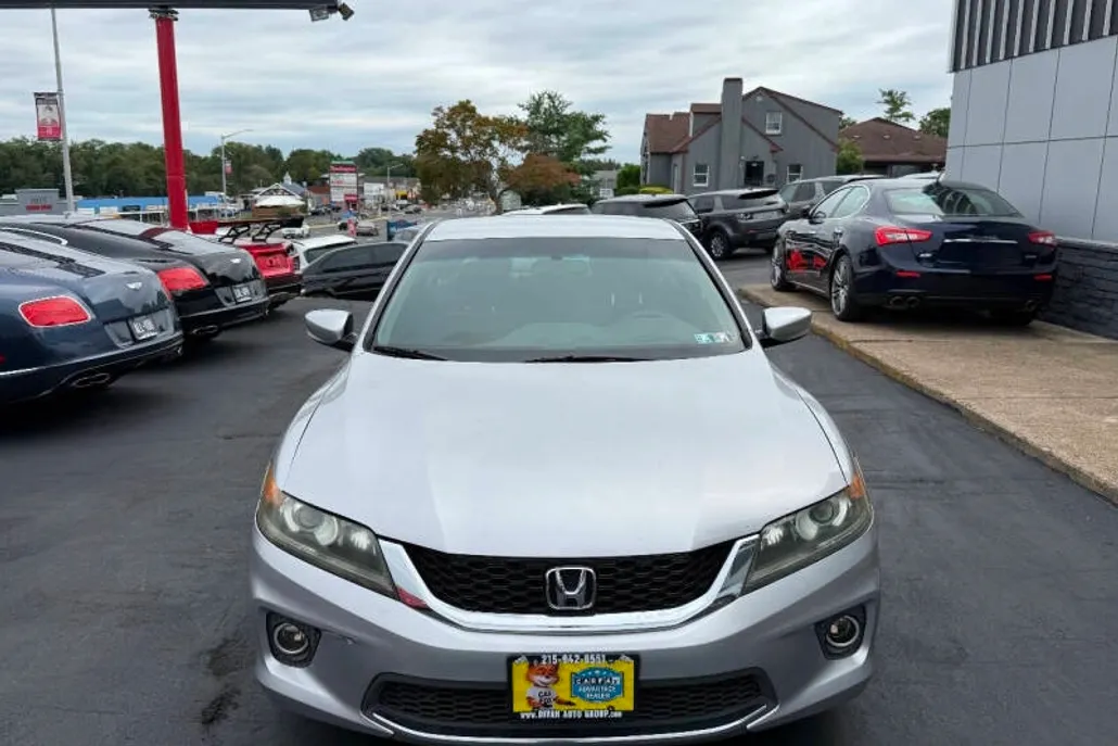 2013 Honda Accord photo 1