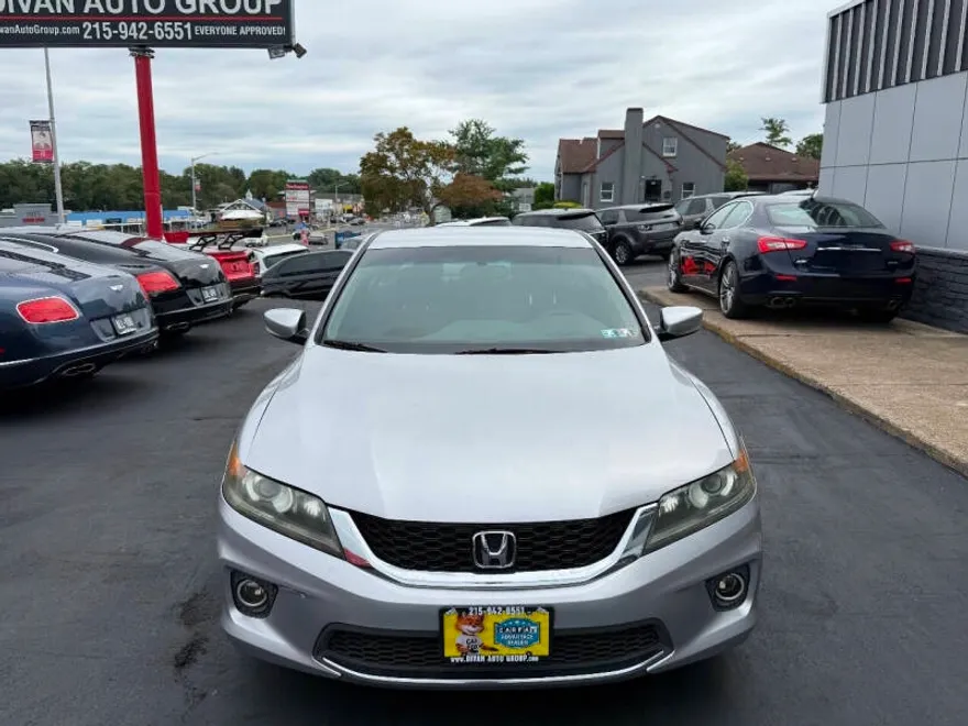 2013 Honda Accord photo 1