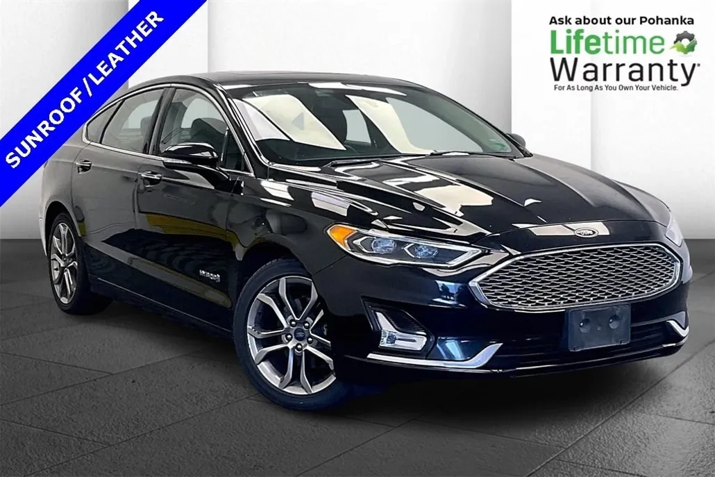 2019 Ford Fusion Hybrid Titanium photo 1