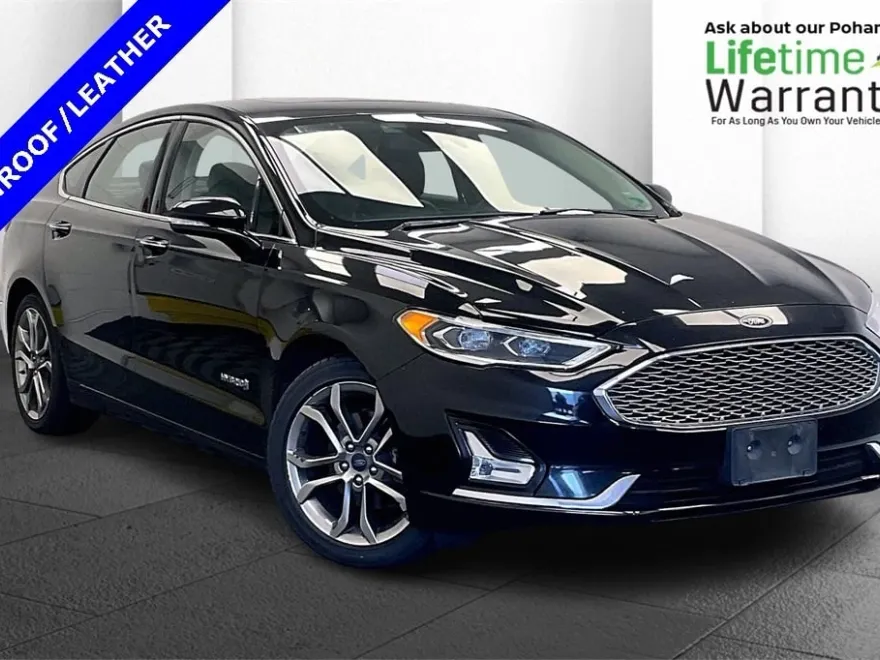 2019 Ford Fusion Hybrid Titanium photo 1