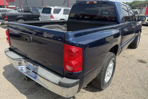 2006 Dodge Dakota SLT photo 3