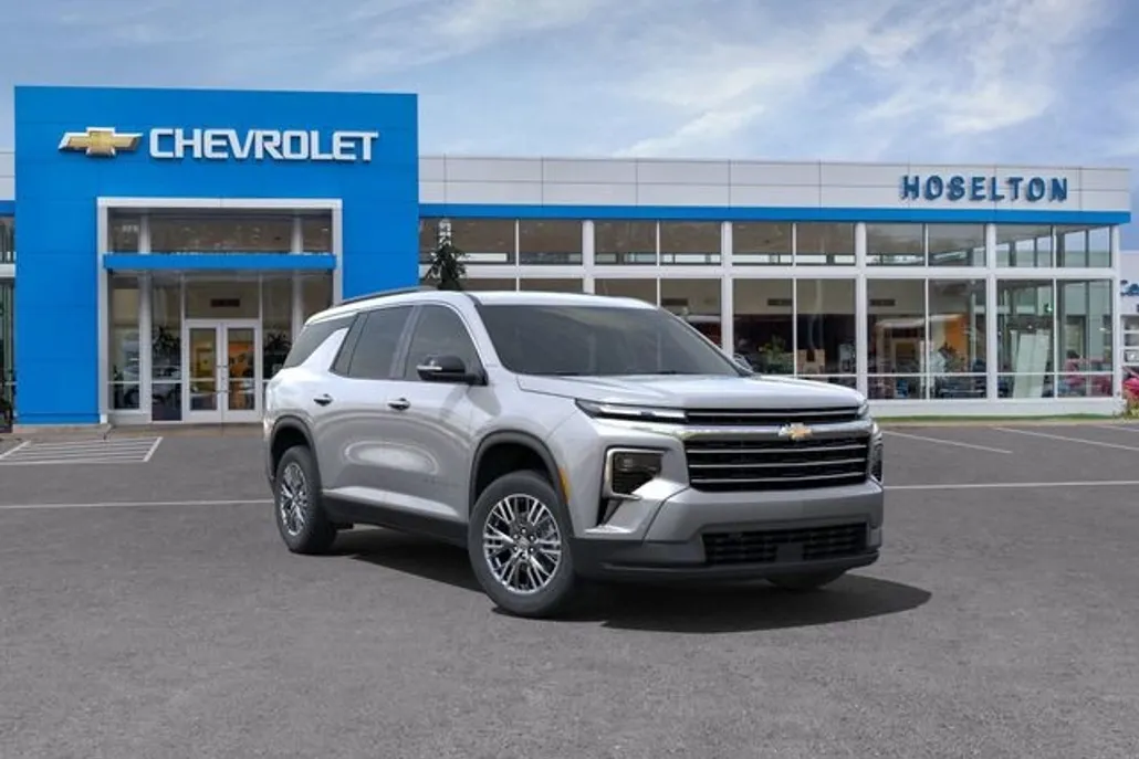 2025 Chevrolet Traverse photo 1