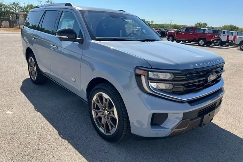 2025 Ford Expedition King Ranch photo 1