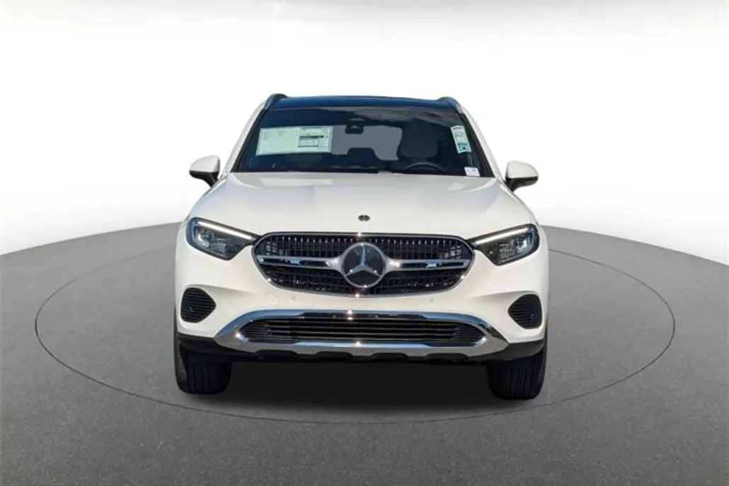 2026 Mercedes Benz GLC 300 4MATIC photo 1