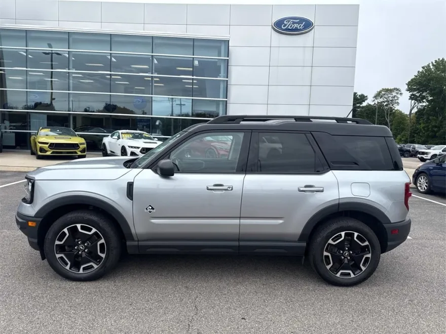 2022 Ford Bronco Sport Outer Banks photo 1