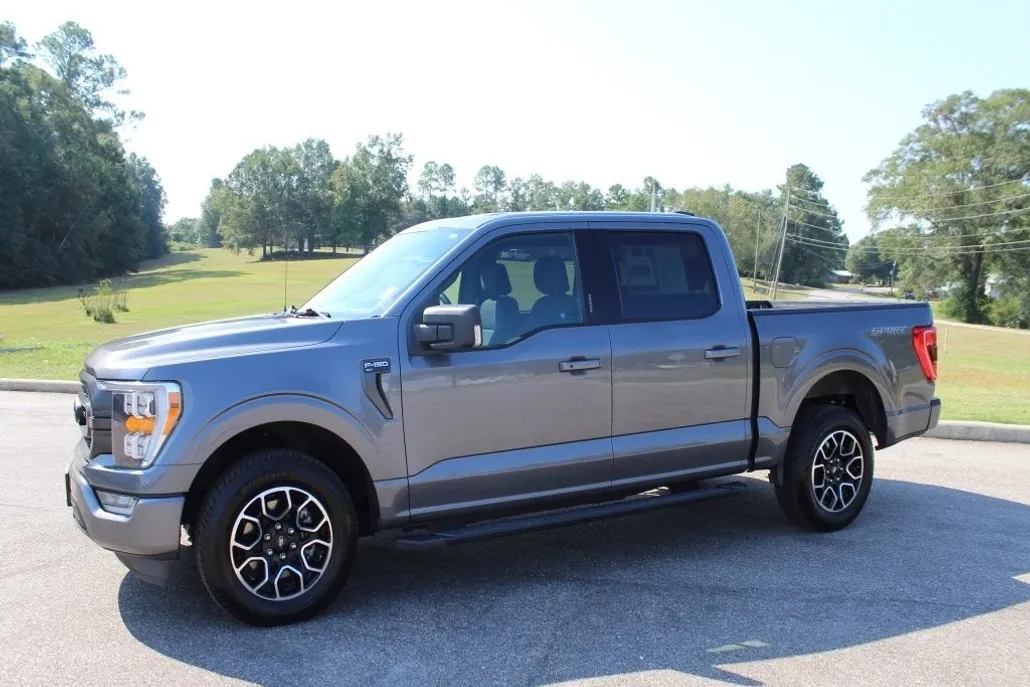 2021 Ford F-150 XLT photo 1