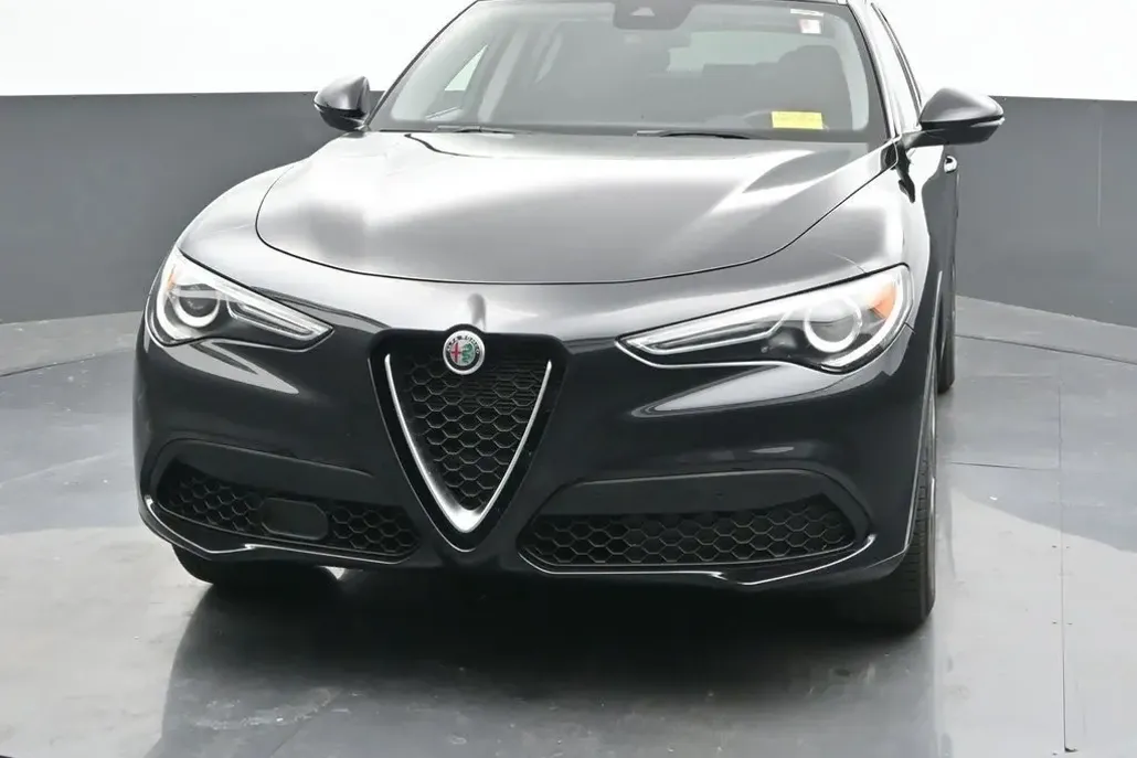 2020 Alfa Romeo Stelvio Base photo 1
