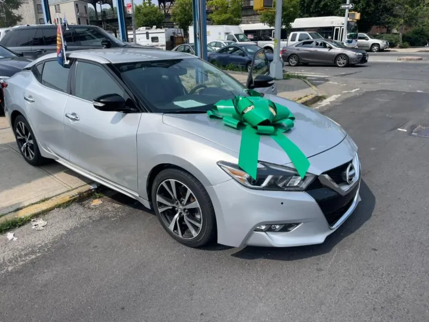 2017 Nissan Maxima SL photo 1