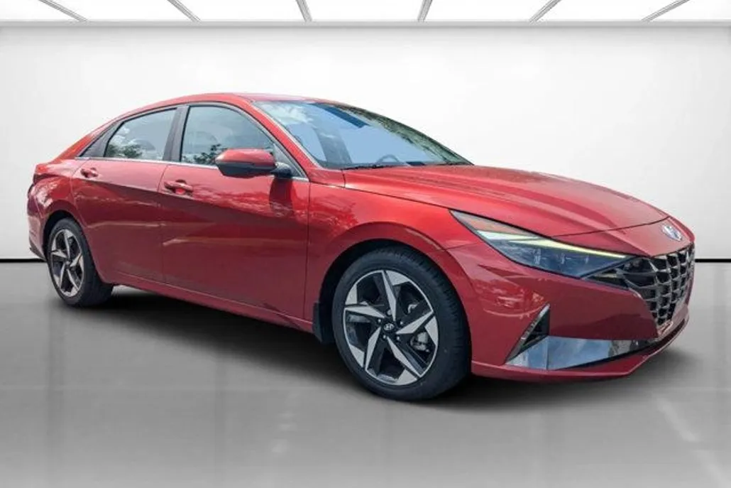 2025 Hyundai Elantra Limited photo 1