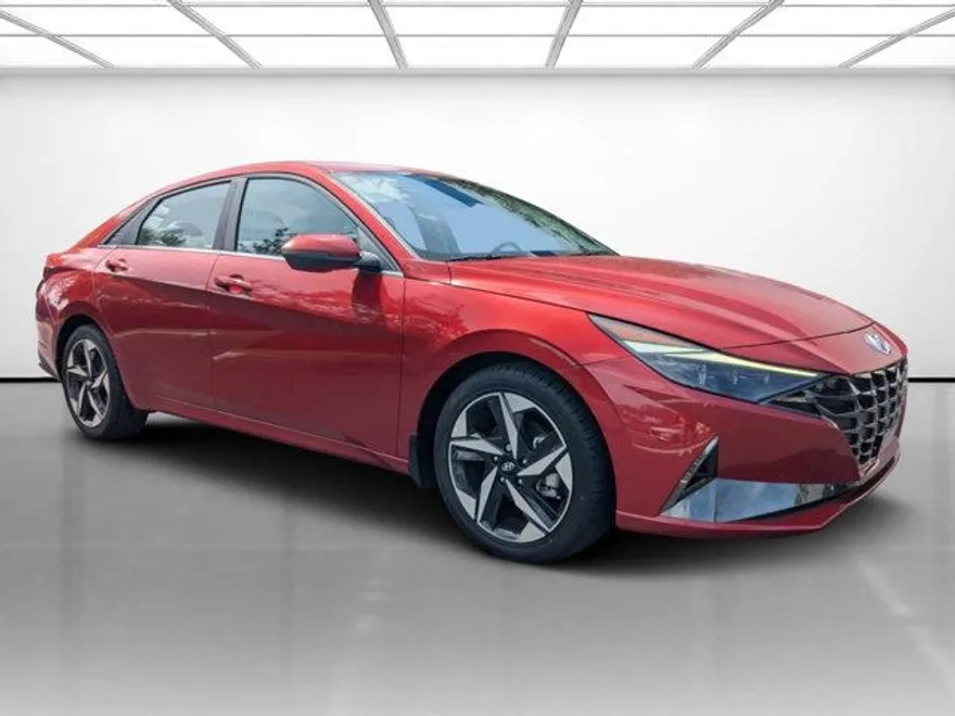 2025 Hyundai Elantra Limited photo 1