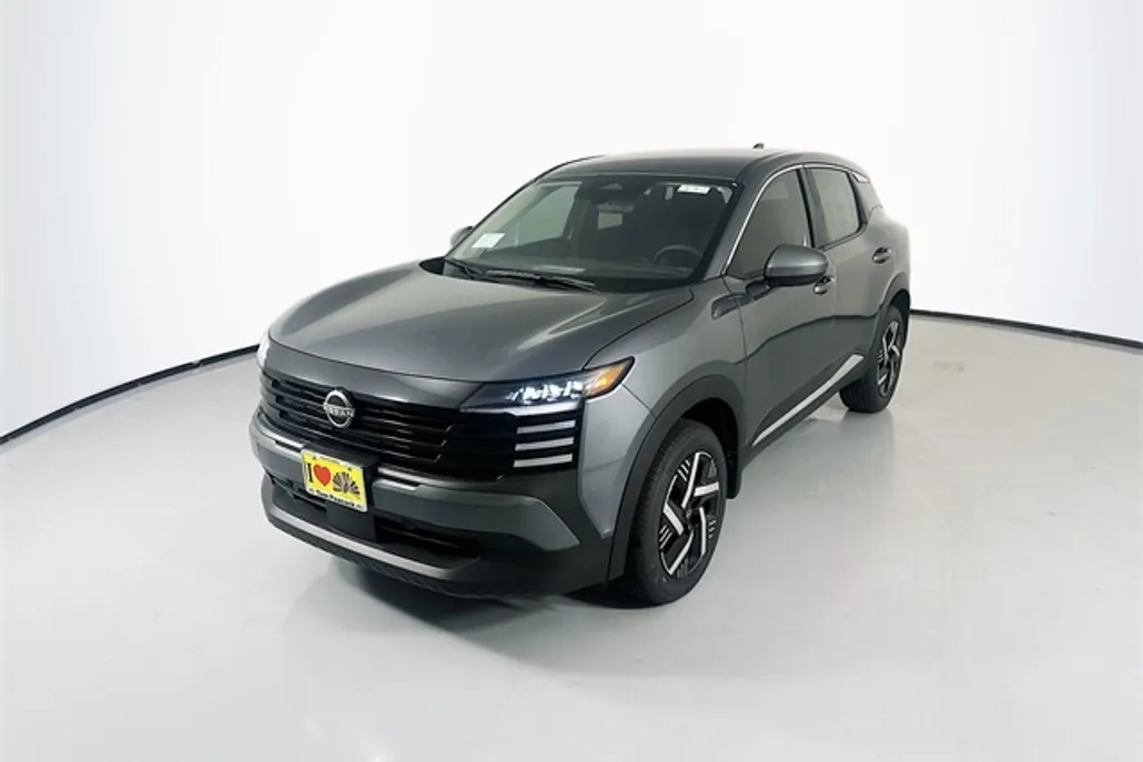 2025 Nissan Kicks SV photo 1
