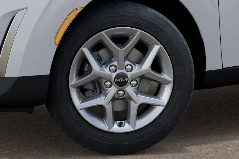 2025 Kia Soul LX photo 1