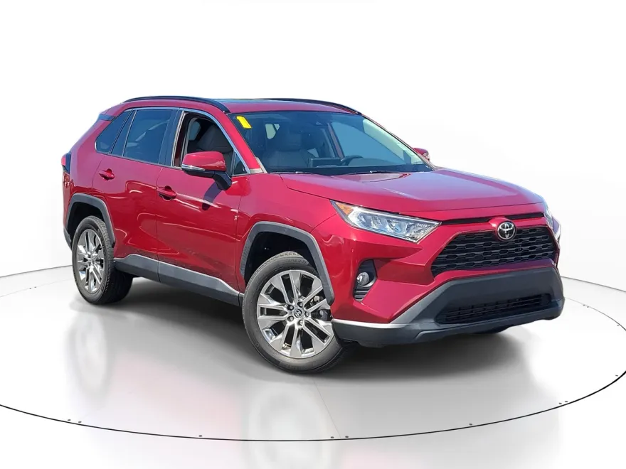 2021 Toyota RAV4 XLE Premium photo 1