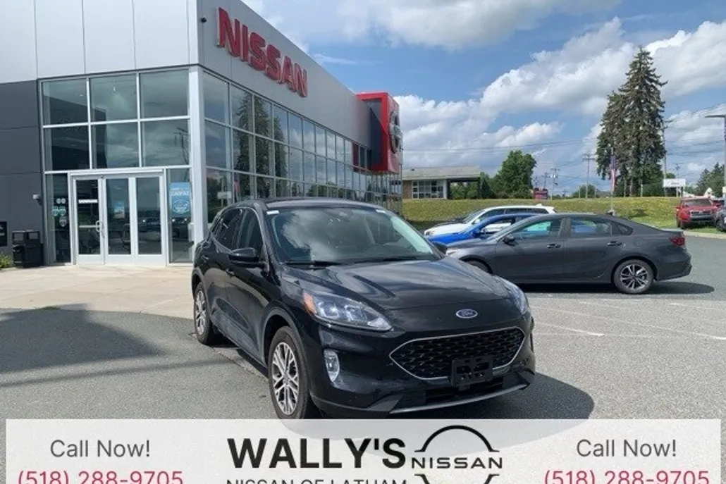 2022 Ford Escape SEL photo 1
