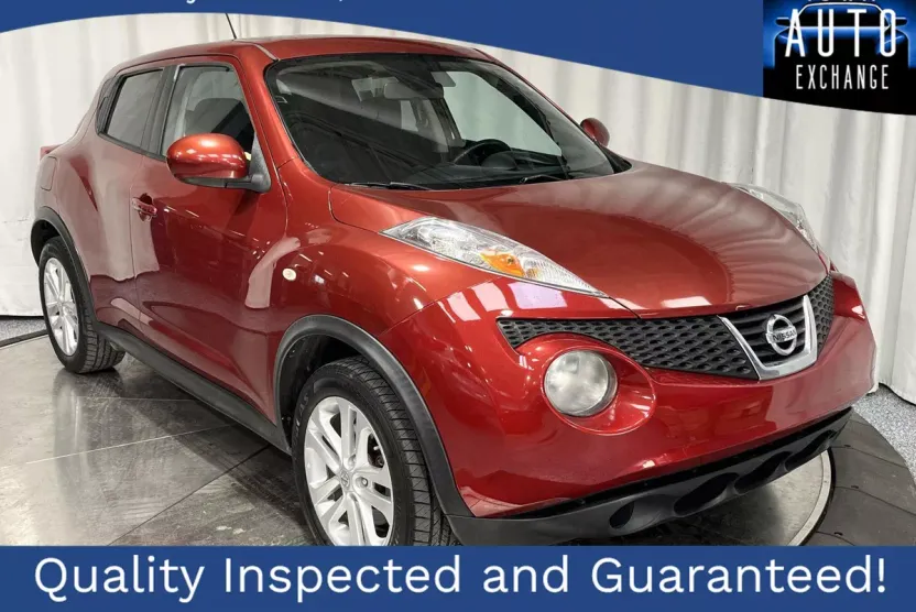 2012 Nissan Juke SV photo 1