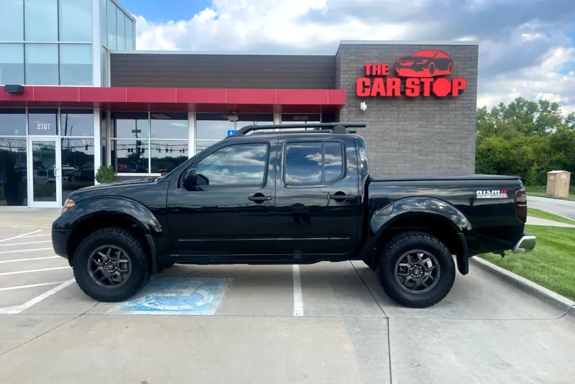 2019 Nissan Frontier Crew Cab SV photo 1