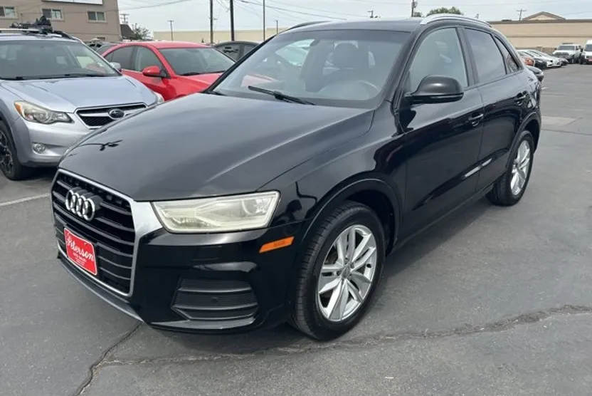 2017 Audi Q3 Premium photo 1