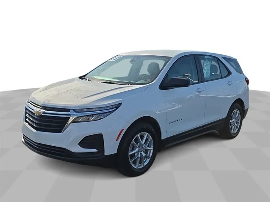 2022 Chevrolet Equinox LS photo 1