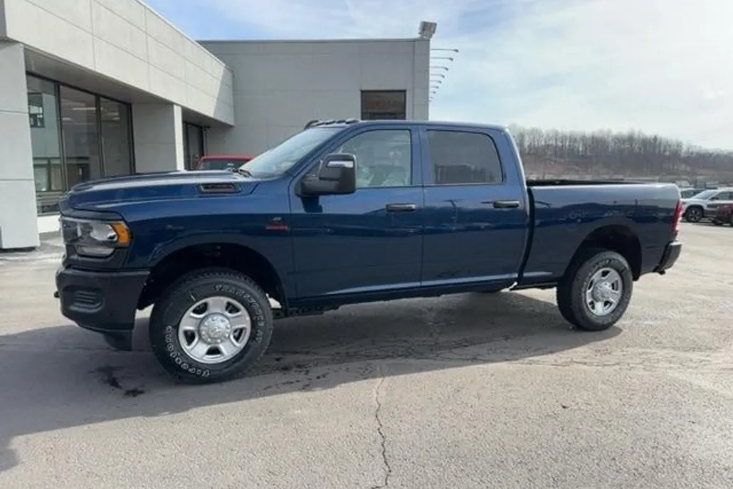 2024 Ram 3500 Tradesman photo 1