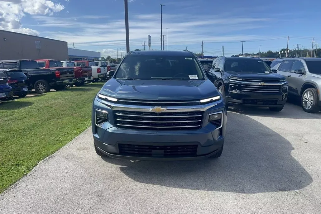 2026 Chevrolet Traverse photo 1