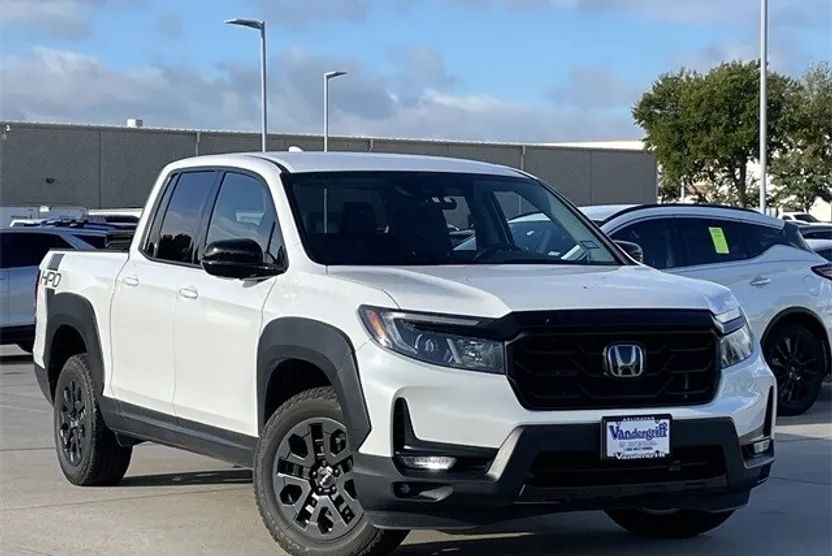 2023 Honda Ridgeline Sport photo 1