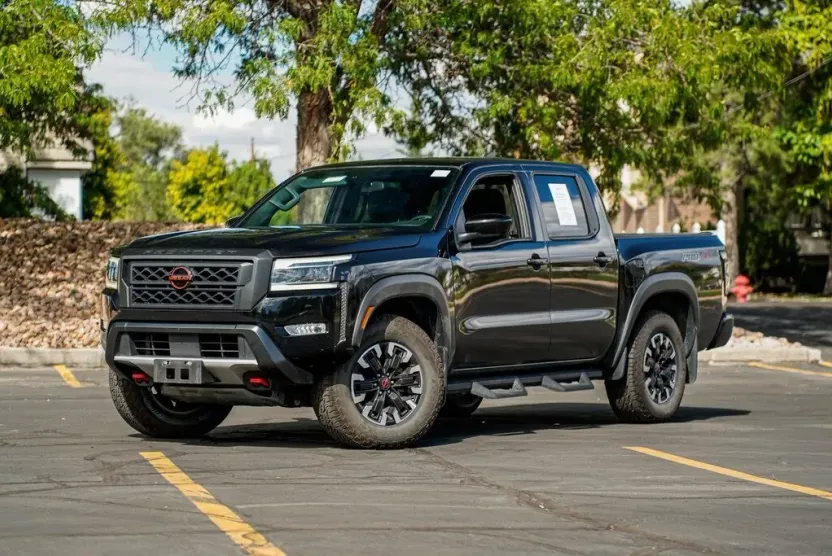 2022 Nissan Frontier PRO-4X photo 1