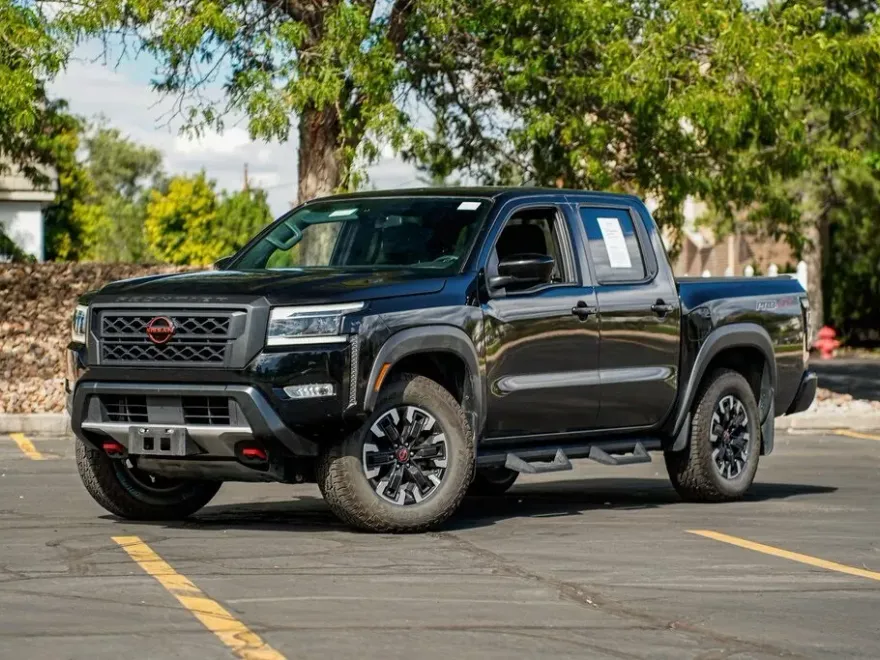 2022 Nissan Frontier PRO-4X photo 1
