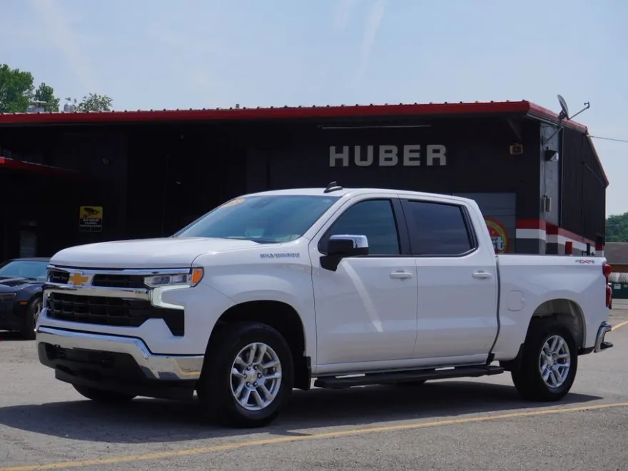 2022 Chevrolet Silverado 1500 LT photo 1
