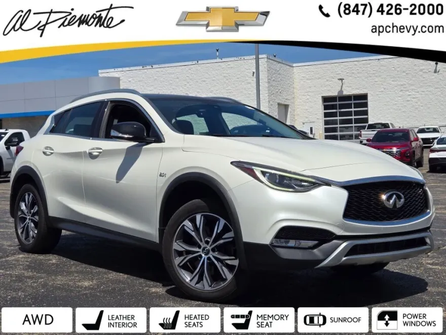 2018 Infiniti QX30 Premium photo 1