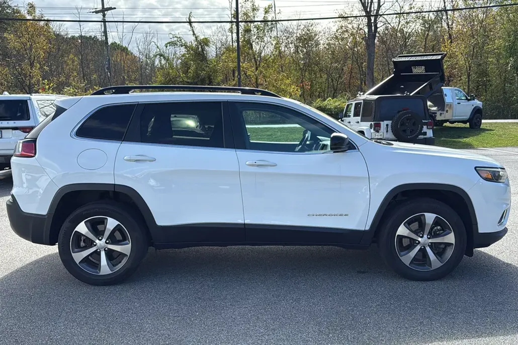 2022 Jeep Cherokee Limited photo 1