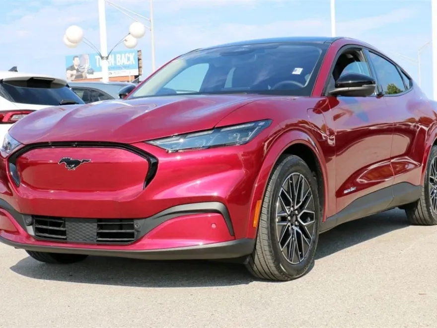 2025 Ford Mustang Mach-E Premium photo 1