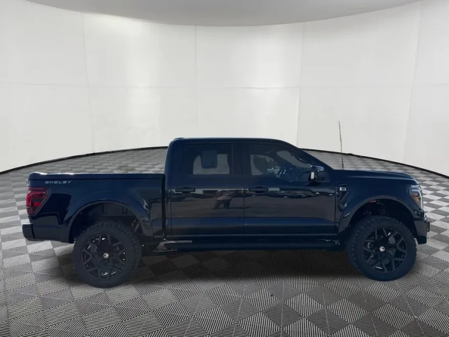 2025 Ford F-150 Lariat photo 1