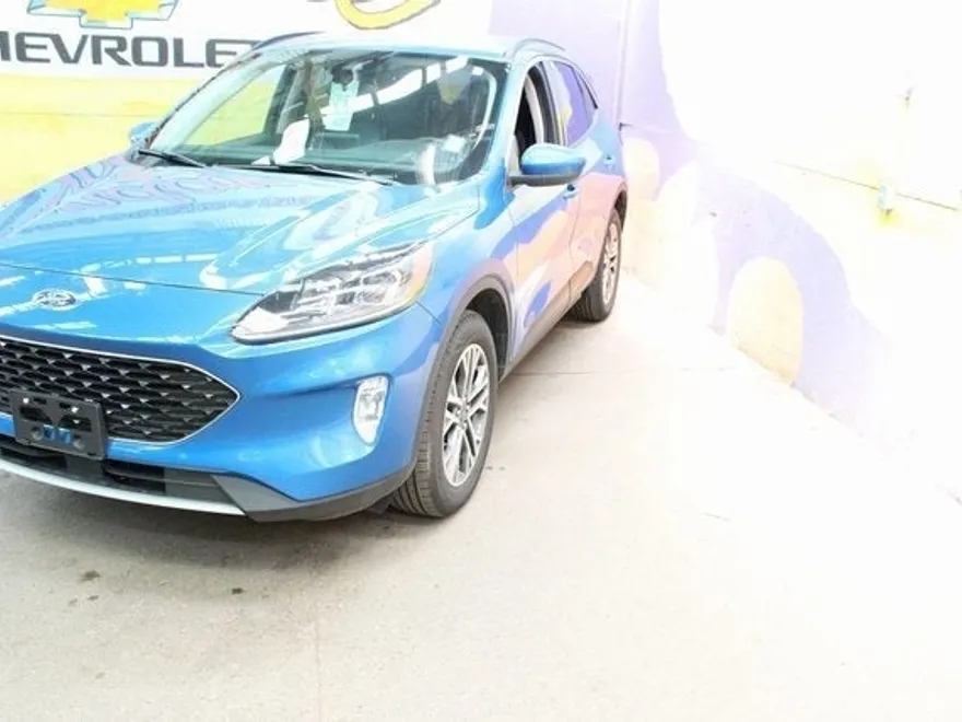2020 Ford Escape SEL photo 1