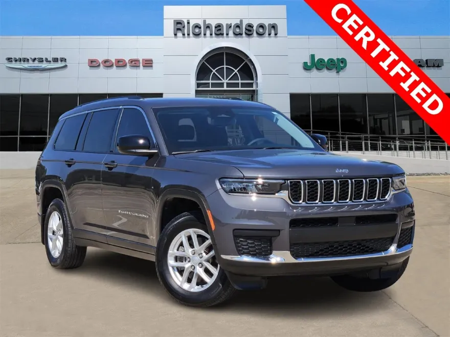 2024 Jeep Cherokee Laredo photo 1
