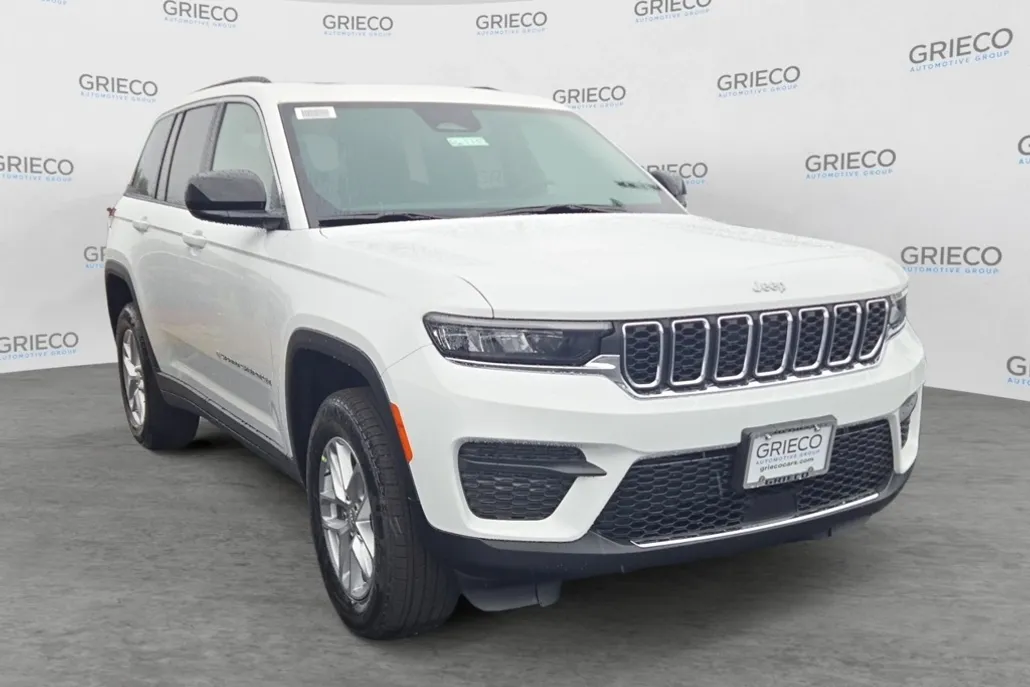 2025 Jeep Grand Cherokee Laredo X photo 1