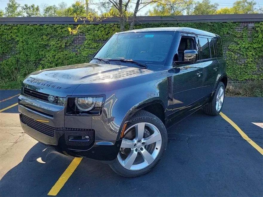 2025 Land Rover Defender 110 X-Dynamic SE photo 1