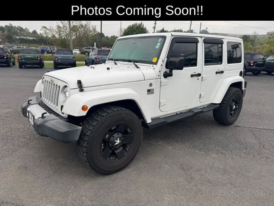 2017 Jeep Wrangler Unlimited Sahara photo 1