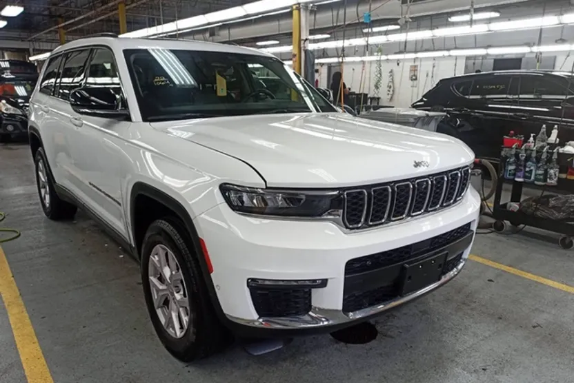 2022 Jeep Grand Cherokee Limited photo 1