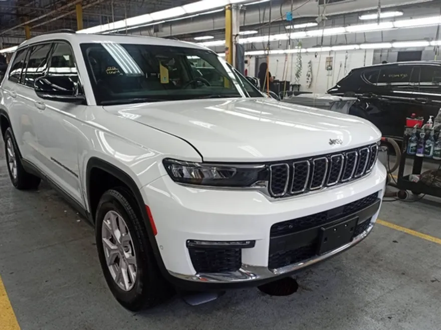 2022 Jeep Grand Cherokee Limited photo 1
