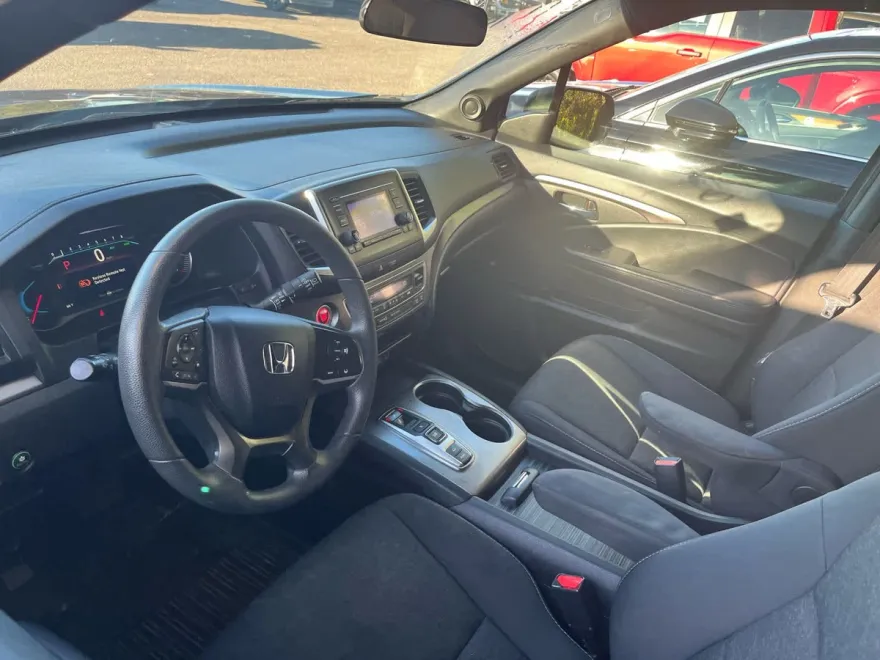 2019 Honda Passport Sport photo 1
