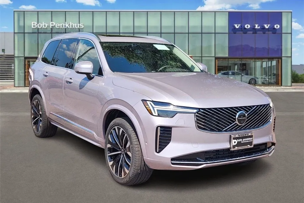 2026 Volvo XC90 B5 Plus photo 1