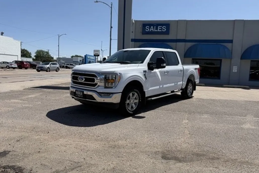 2023 Ford F-150 XLT photo 1